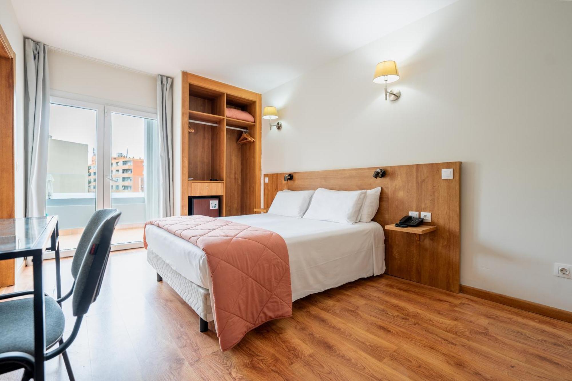 Nura & Hotel 4*